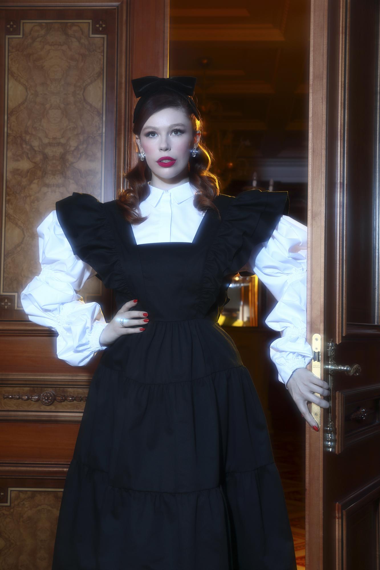 Банты, воланы и розовый: Андре Тан и Соня Плакидюк показали, как нарядиться на Новый год (фото)